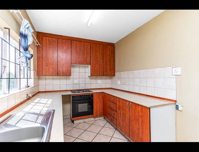 3 BEDROOM APARTMENT FOR SALE IN VORNA VALLEY